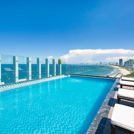 Alisia Beach Hotel Дананг Екстериор снимка