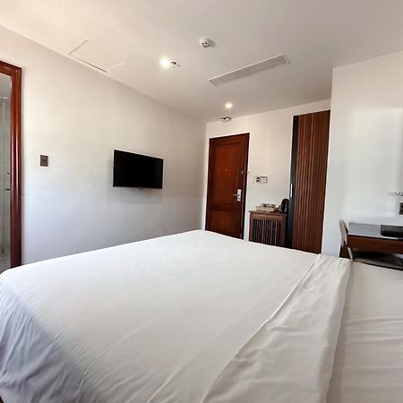 Alisia Beach Hotel Дананг Екстериор снимка