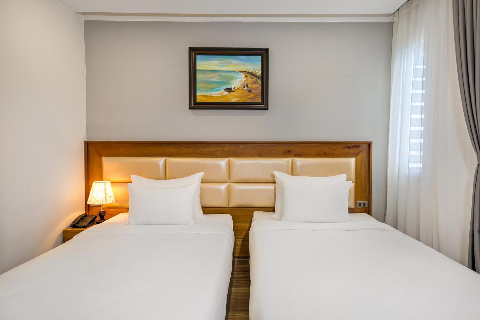 Alisia Beach Hotel Дананг Екстериор снимка