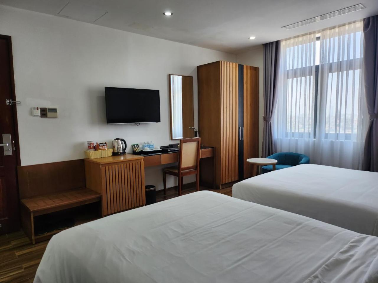 Alisia Beach Hotel Дананг Екстериор снимка