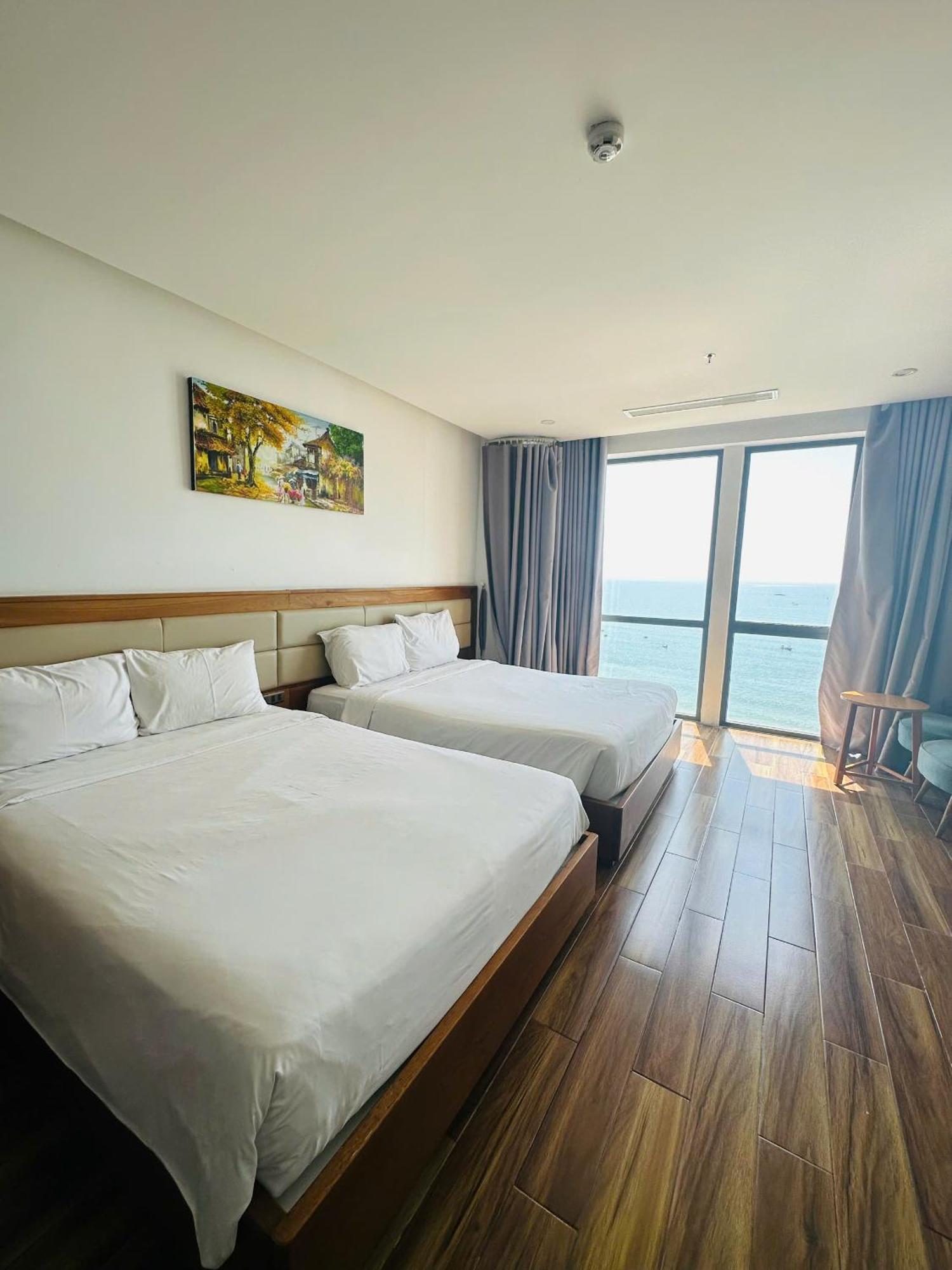 Alisia Beach Hotel Дананг Екстериор снимка