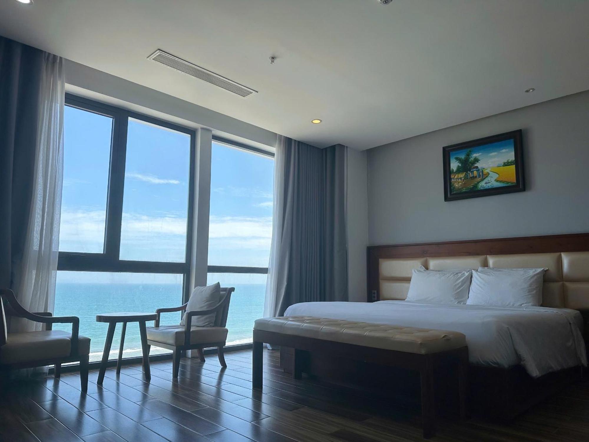 Alisia Beach Hotel Дананг Екстериор снимка