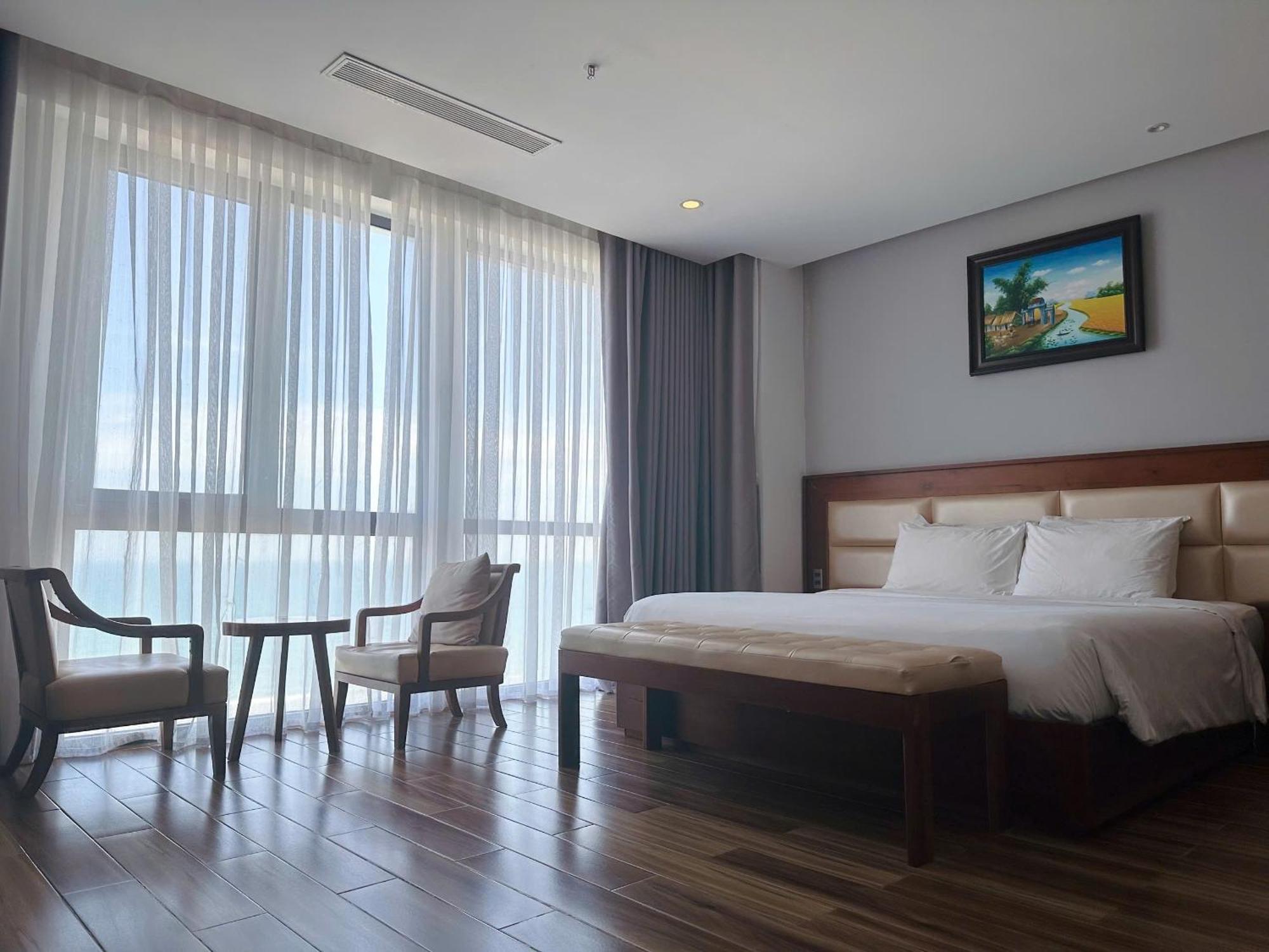 Alisia Beach Hotel Дананг Екстериор снимка
